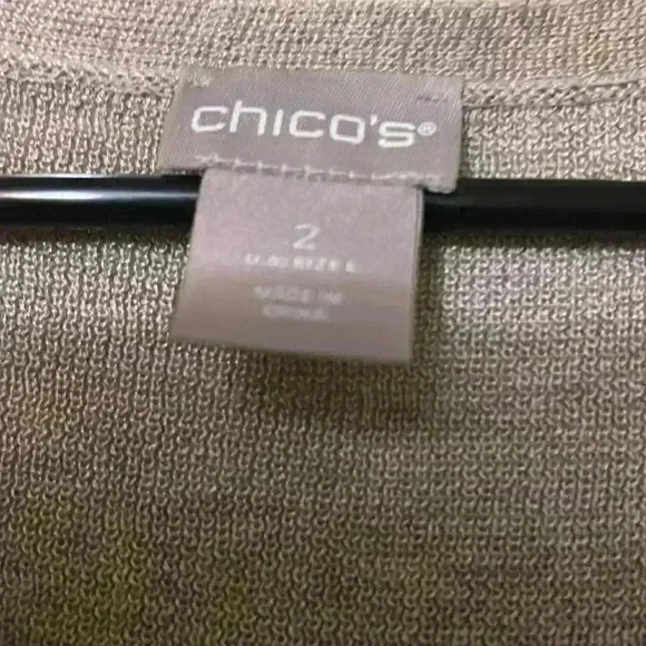 Chico’s woman’s sleeve less Summer, spring blouse. - Picture 3 of 4